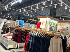 -燕莎奥特莱斯购物中心