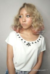 1379487313-Godhands美发设计沙龙