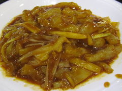 葱烧蹄筋-闫府私房菜·百年鲁菜(恒隆店)