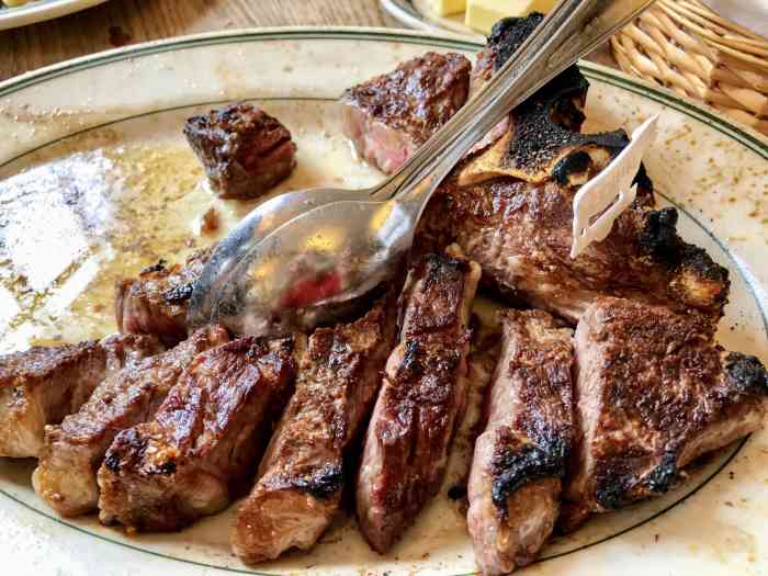 peter luger steak house-"一次完美的旅行,必须包括一次饕餮之宴.更.