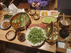 -黔诚多彩火锅(甲秀楼店)