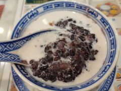 养血黑糯米-广信牛奶甜品世家(台东店)
