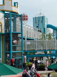 -季高兔窝窝亲子园(上海薰衣草公园店)