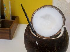 -志龙皇冠吃货椰子铺