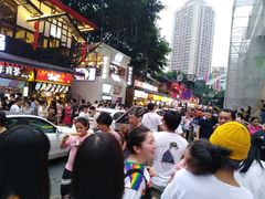 -八一路好吃街(雨田商务大厦店)