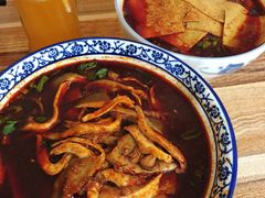 -老字号杨坡红油米线腊汁肉夹馍(东四道巷店)