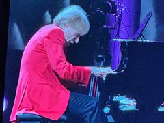 -东方体育中心(地铁站)