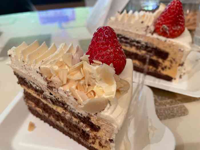 丽驰烘焙(新业广场店)-"新业广场丽驰重装开业了.路过看到活动全.