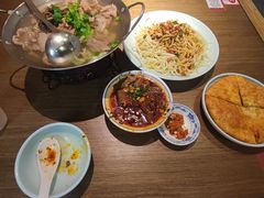 -肖四女乐山跷脚牛肉(滨江天街店)