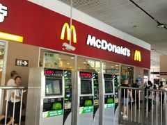 门面-麦当劳(轻轨曹杨路店)