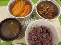 -老乡鸡(亳州路天庆大厦店)