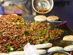 -正宁路小吃夜市