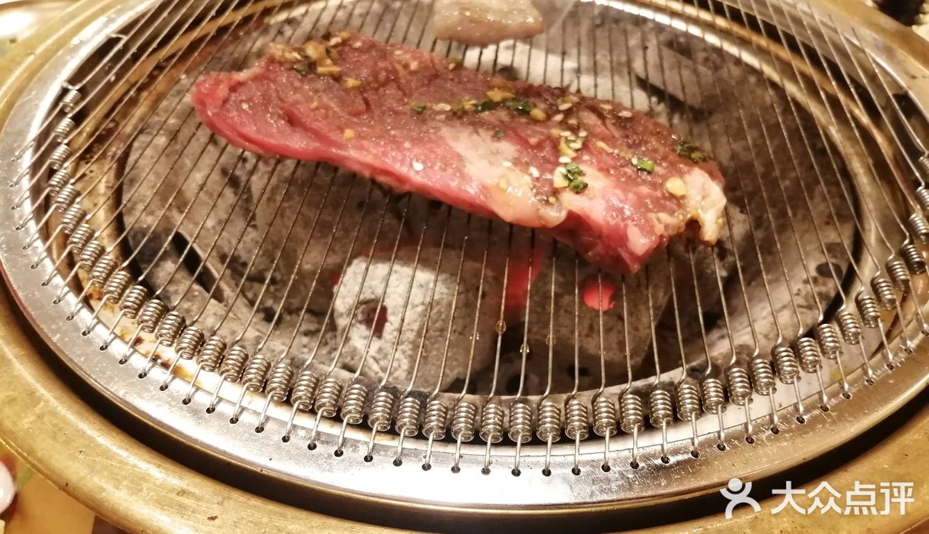 我要吃肉肉，吃烤肉