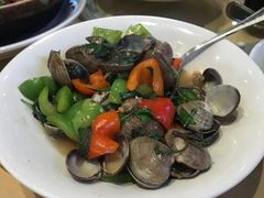 -TRIPLE 8 China Bar & Grill