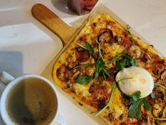 一整颗皇后云朵布拉塔芝士比萨-必胜客(鼓楼店)