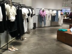 -URBAN REVIVO(西安Momopark店)