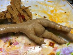 -梁老三麻辣鸡头总店