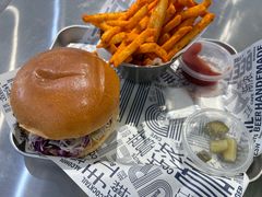 -TRIPS BURGER(大钟寺店)