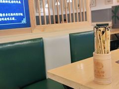 大堂-花馬肆.云南过桥米线(汉神购物广场现场熬汤店)