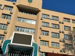-芳草地国际学校世纪小学