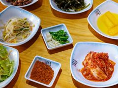 -唯成•韩国炭火烤肉 유성고기