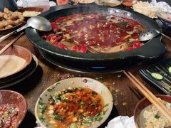 -黄潇洒老火锅(九眼桥宏济巷店)