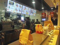 -麦当劳(假日广场店)