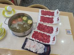 -牛缘村·贵州黄牛肉火锅(西善桥店)