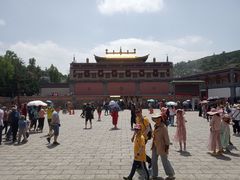 -塔尔寺游客服务中心