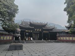 -峨眉山报国寺