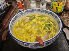 -火烧房子菊花米线(兴盛路店)