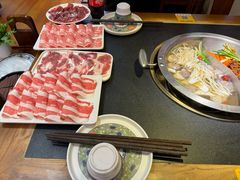 -沸炉重庆老火锅(军事博物馆店)