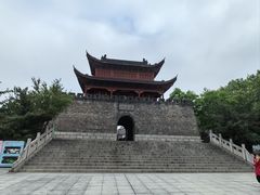 -巴陵广场