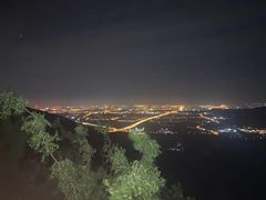 -鬼笑石后山停车场