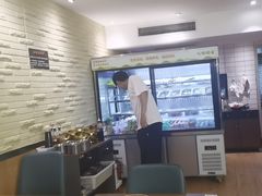 -天成·潮州牛肉脆肉鱼生蚝自助火锅