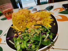 菠萝虾仁炒饭-越弥越南传统美食馆