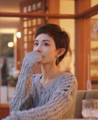 -变画·发型STUDIO