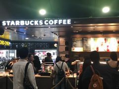 门面-星巴克(浦东机场T2到达店)