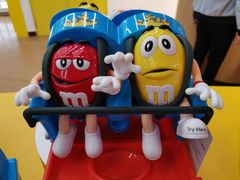 -m豆巧克力世界(上海世茂广场店)