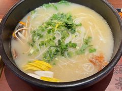 -银米·云南传统过桥米线(双廊黑金冠店)