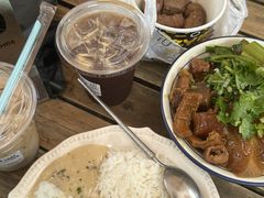 -CowCow其其·牛杂咖啡公司(六运店)