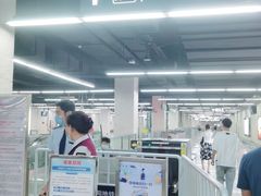 -人民广场(地铁站)
