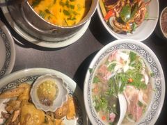 -大头虾越式风味餐厅(光明广场店)