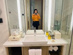 -上海漕河泾万丽酒店