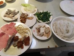 -桥香园云南过桥米线(金马碧鸡店)