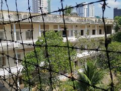 -吐斯廉屠杀博物馆