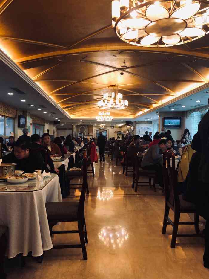 汗腾格里·风味餐厅(新疆驻京办店)-"大盘鸡,烤包子,酸奶,是每次都点