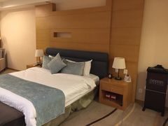 -海创大连科技交流中心(海事大学地铁站店)