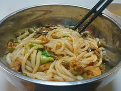 香菇鸡肉粉-龙香记桂林米粉(东扬威街11号楼店)