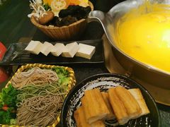 -湊湊火锅·茶憩(打浦桥日月光店)